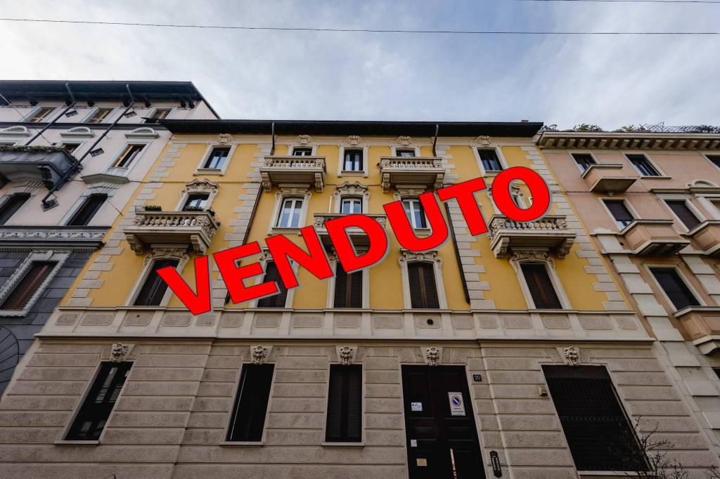 Appartamento in vendita a Milano via Perugino, 20