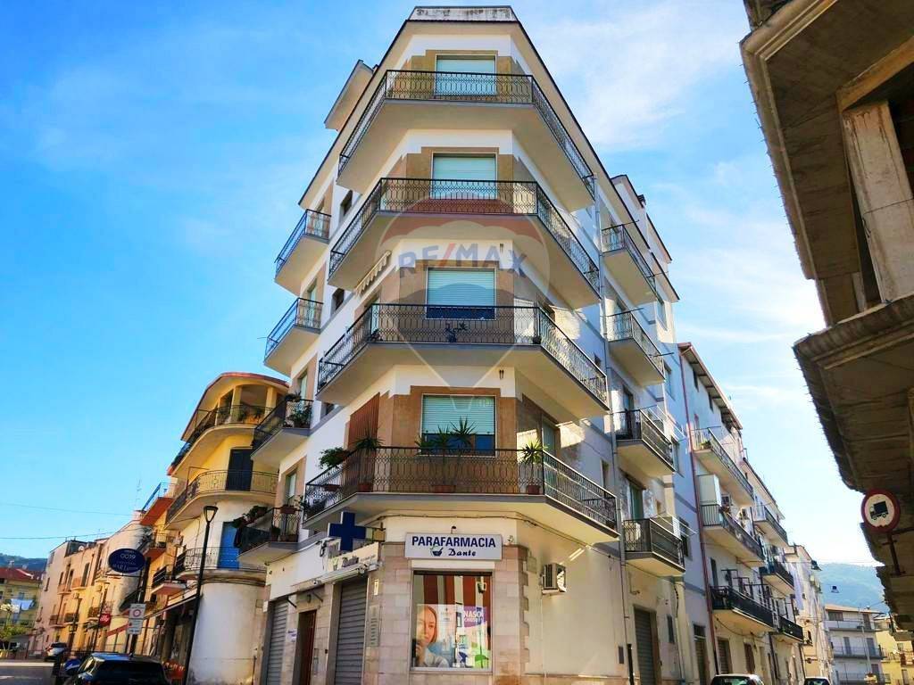 Appartamento in vendita a Cagnano Varano via dante alighieri, 21