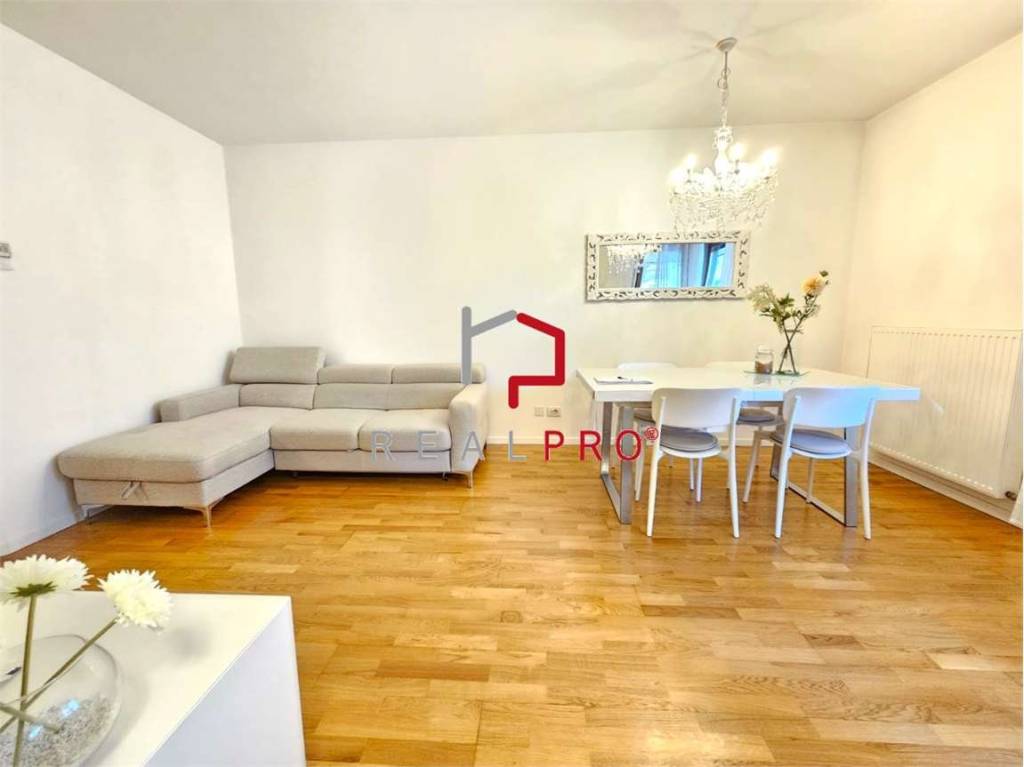 Appartamento in vendita a Bolzano via g. Deledda