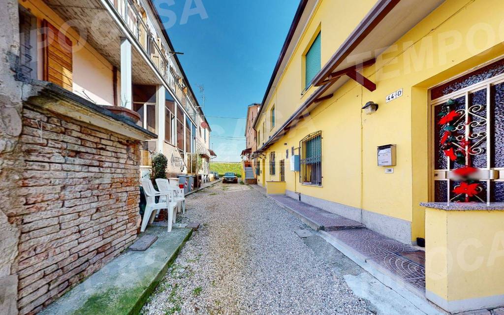 Appartamento in vendita a Bondeno via Borgo San Giovanni 44/d