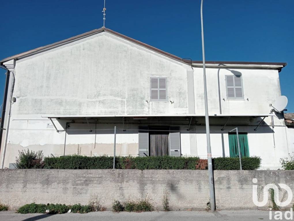 Casa Indipendente in vendita a San Costanzo strada san vitale, 2