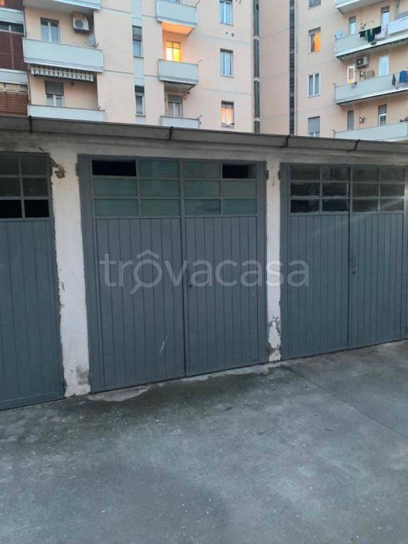 Garage in vendita a Mantova via Felice Campi