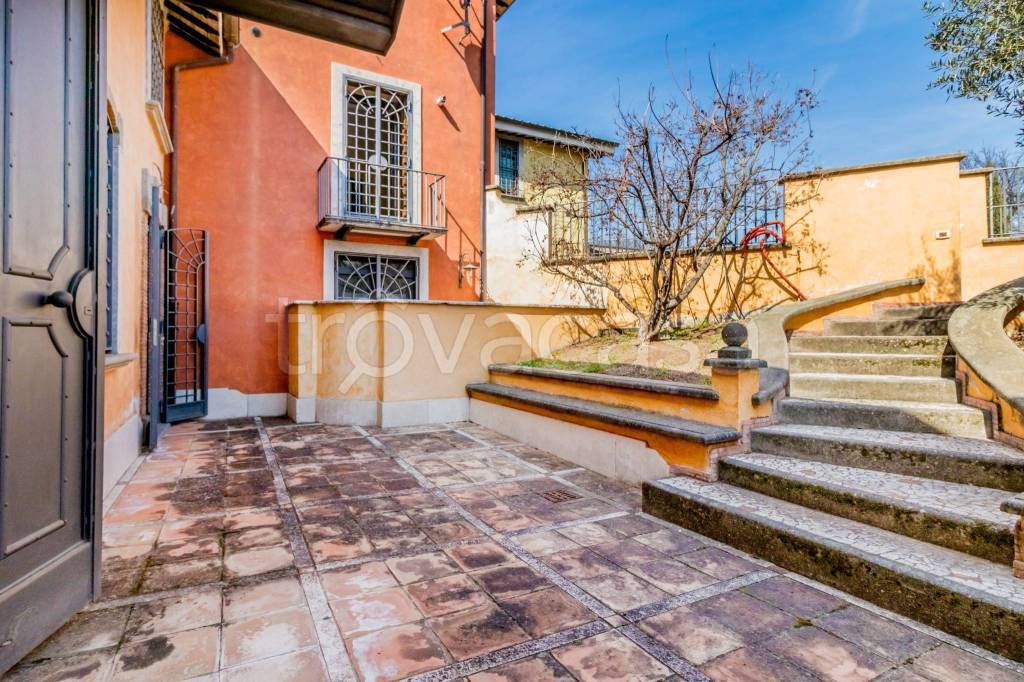 Villa a Schiera in vendita a Marino via della Torre di Messer Paoli, 1