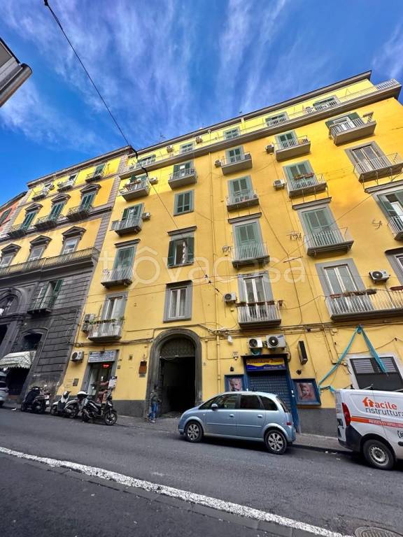 Appartamento in vendita a Napoli via Salvator Rosa