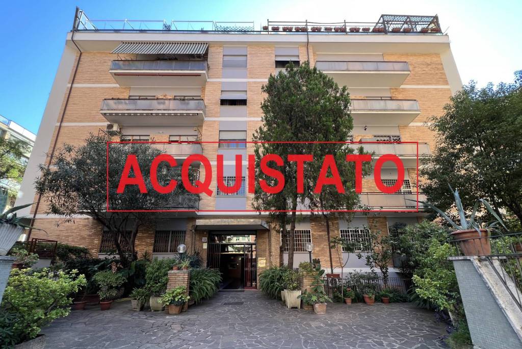 Appartamento in vendita a Roma viale appio claudio, 248