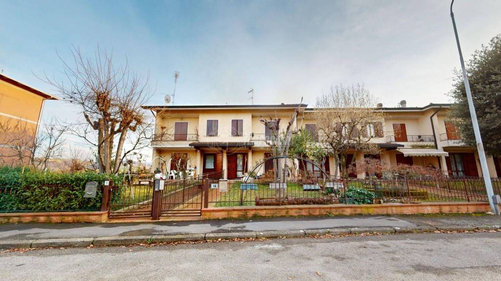 Villa a Schiera in vendita a Castellarano via g. Leopardi