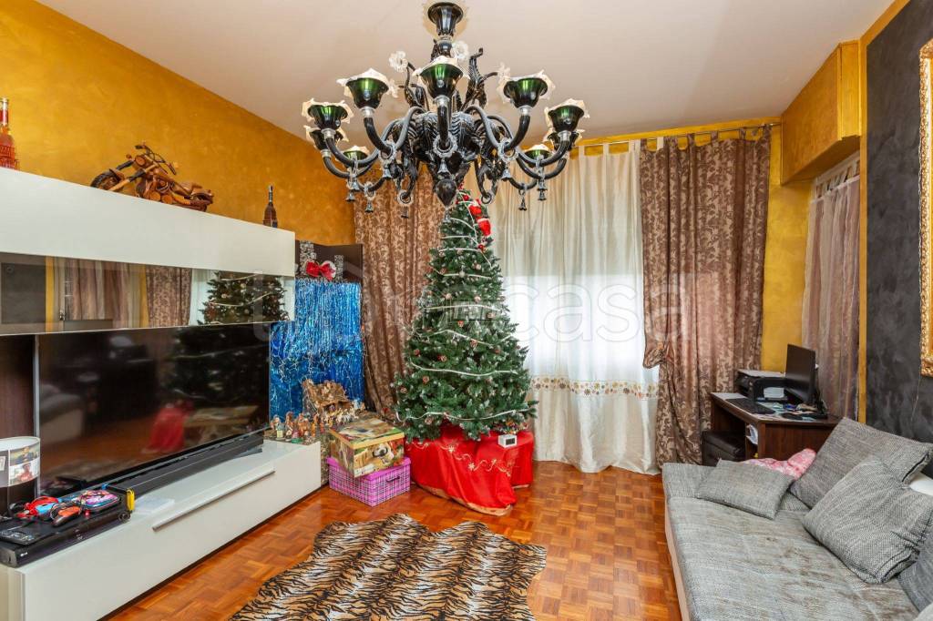 Appartamento in vendita a Torino via Andrea Sansovino 3/c