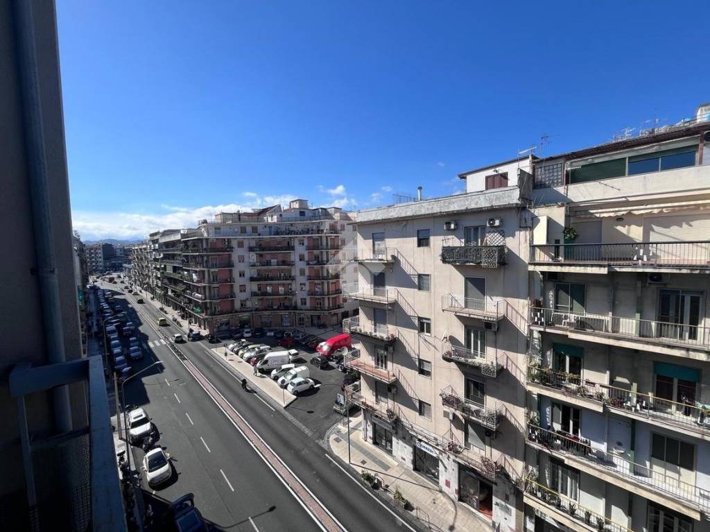 Appartamento in affitto a Messina via cesare battisti, 303
