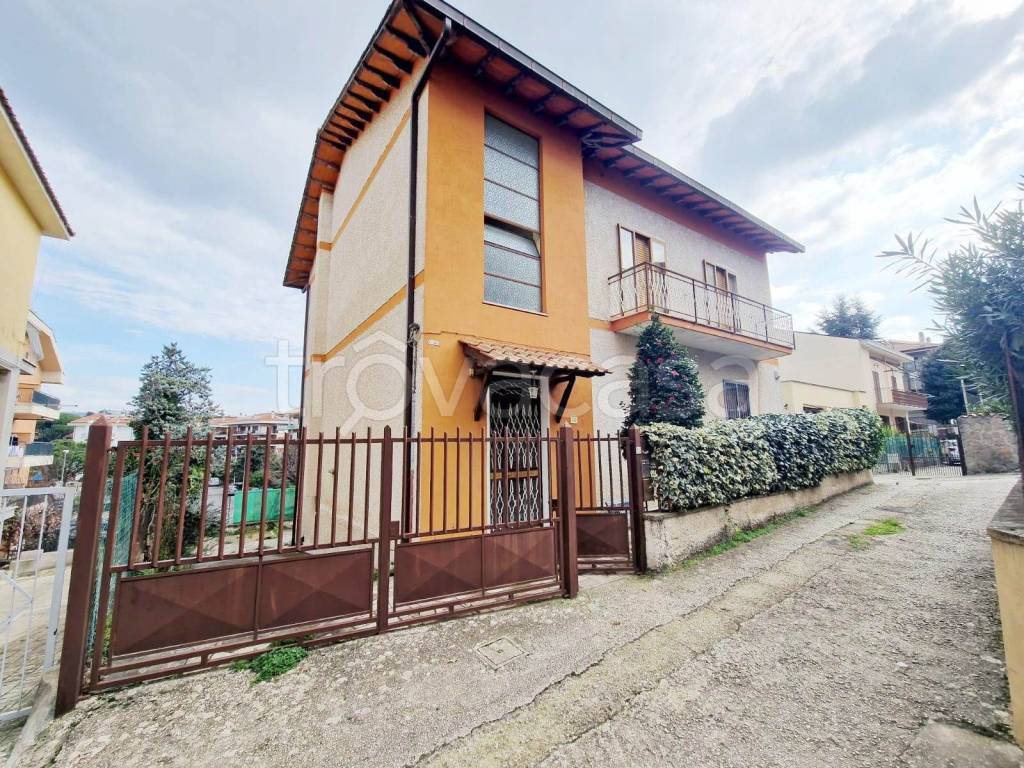 Appartamento in vendita a Marino via San Rocco, 18