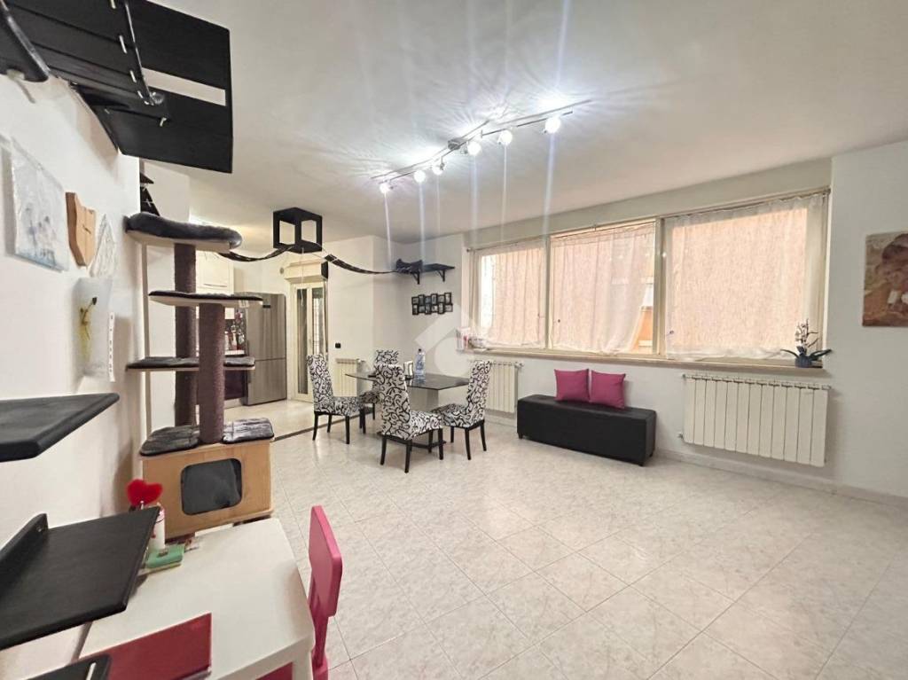 Appartamento in vendita a Tivoli via Silla Rosa De Angelis, 19