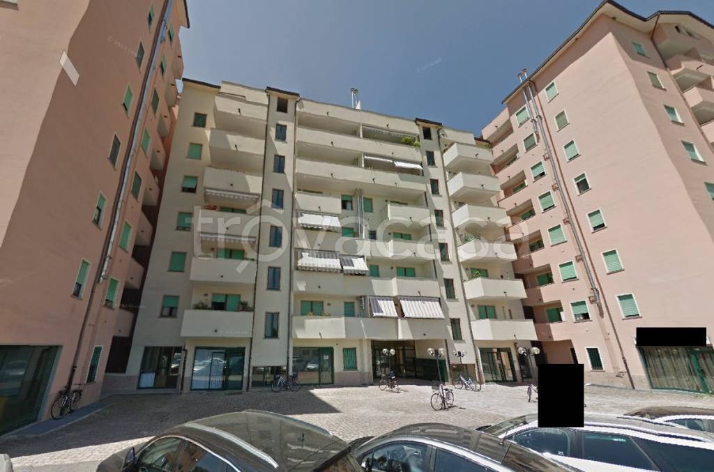 Appartamento all'asta a Monza via Giorgio De Chirico, 4
