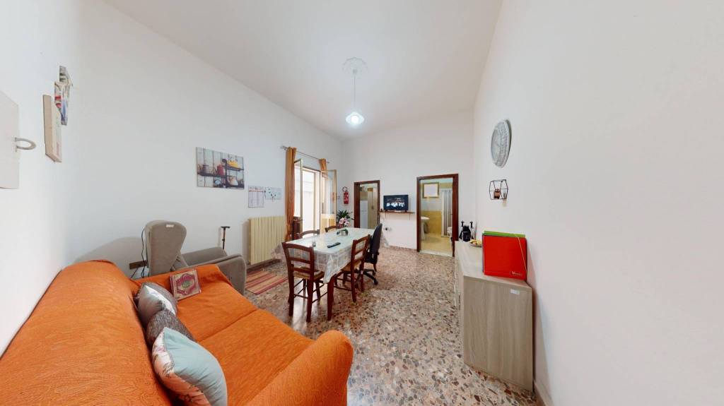 Appartamento in vendita a Lizzanello via Giuseppe Parini, 19