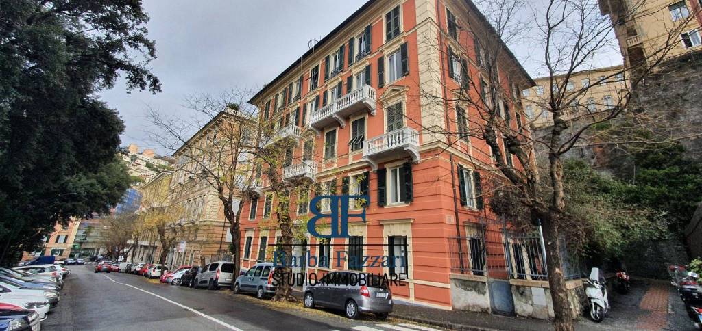 Appartamento in vendita a Genova corso Carbonara