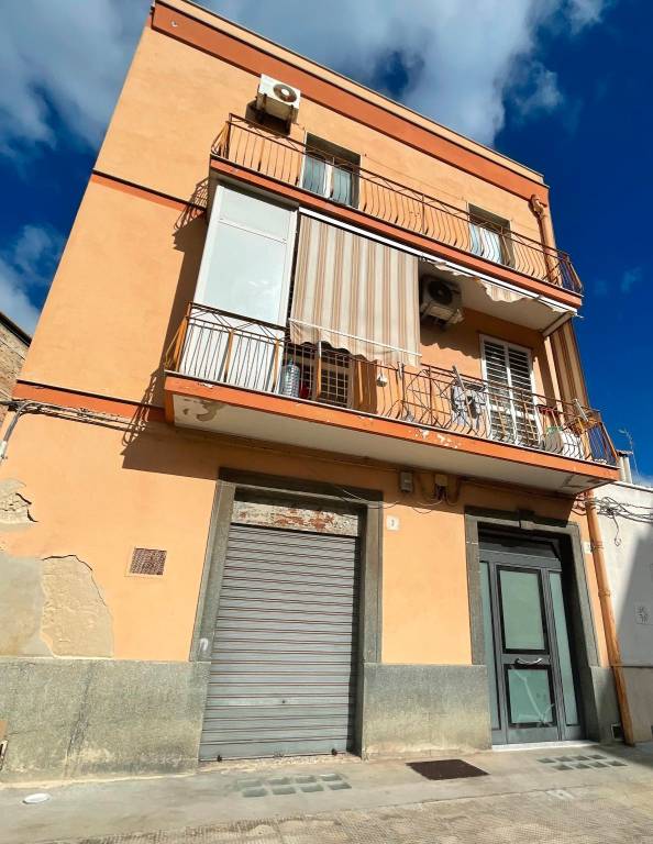 Appartamento in vendita a Bari via Guglielmo Oberdan, 3