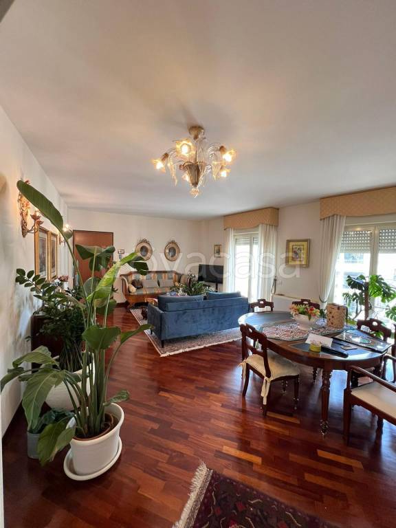Appartamento in in vendita da privato a Cagliari via Giovanni Battista Tuveri, 25