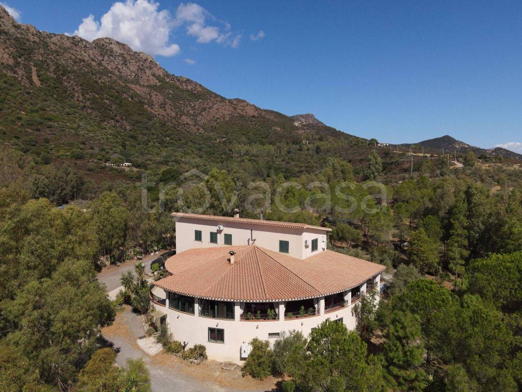 Villa in in vendita da privato a Sarroch forada Is Olias, snc