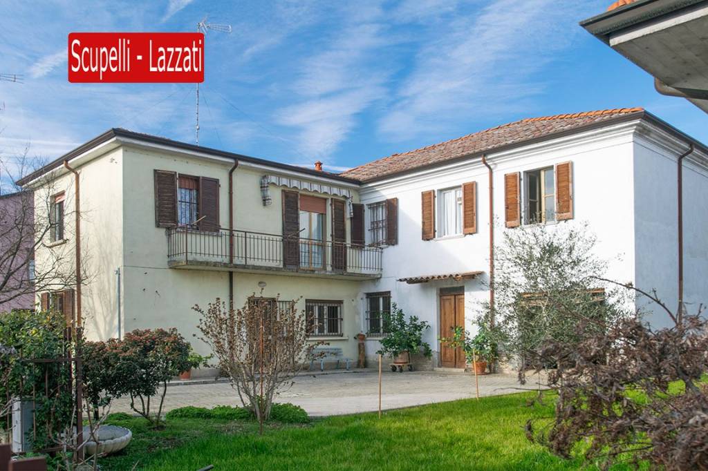 Villa Bifamiliare in vendita a Voghera strada Montrucco