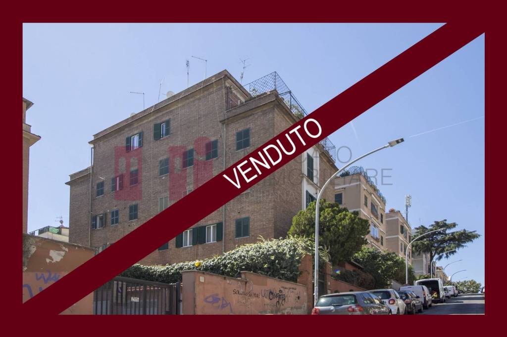 Appartamento in vendita a Roma via Antonio Pignatelli