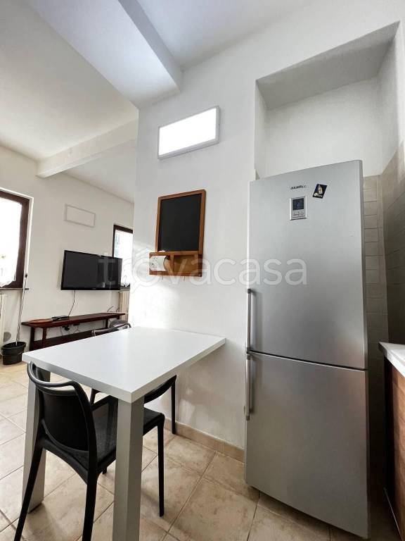 Appartamento in in affitto da privato a Leggiuno via Verbano, 48