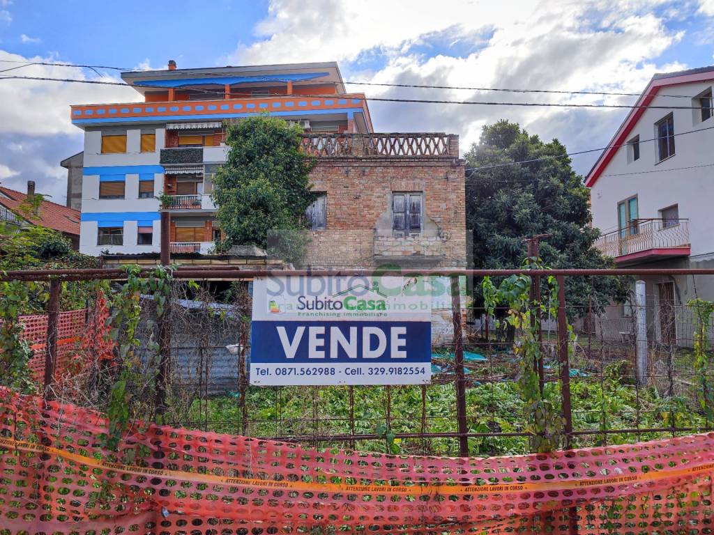 Casa Indipendente in vendita a Chieti via Avezzano, 3