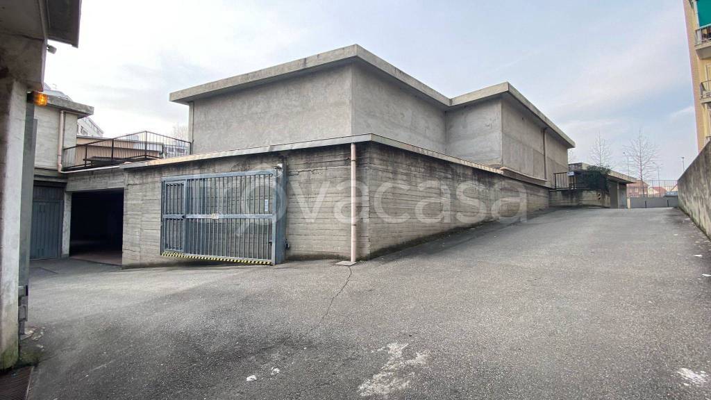 Garage in vendita a Torino corso Grosseto, 301
