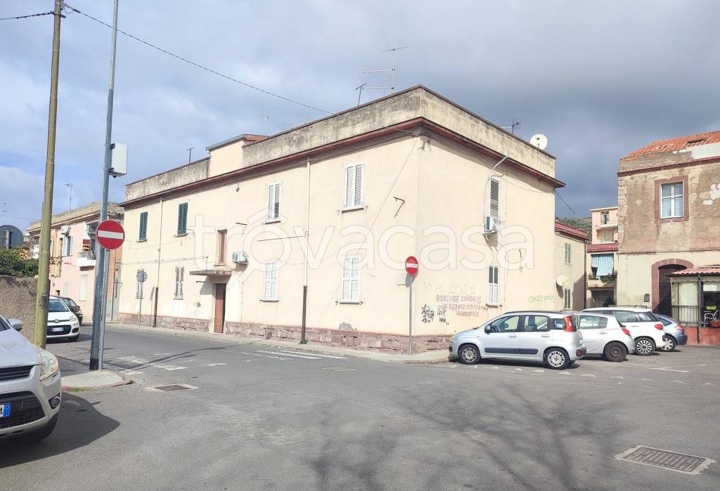 Appartamento in vendita a Bosa via Domenico Azuni