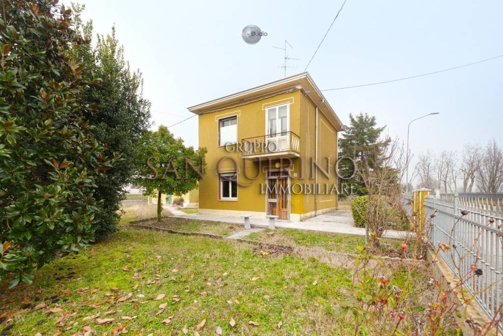 Villa in vendita a Mirandola via Domenico Veratti, 7