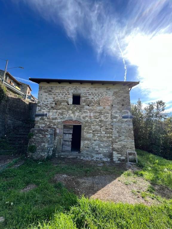 Villa in vendita a Casola in Lunigiana via del Carmine