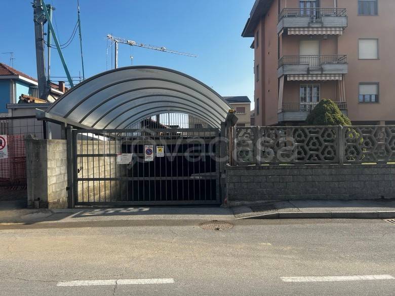 Garage in vendita a Carmagnola via Luigi Einaudi, 29