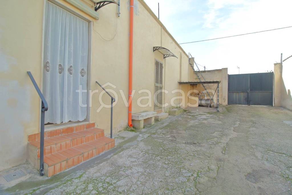 Casa Indipendente in vendita a Bitonto via Palo del Colle s.n.c
