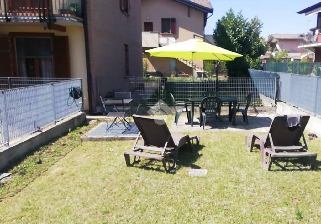 Appartamento in vendita a Pontirolo Nuovo via Grazia Daledda, 13