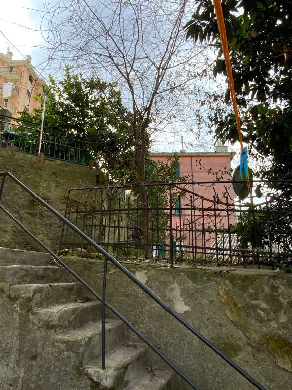 Appartamento in in vendita da privato a Genova via Giovanni Daneo, 115D