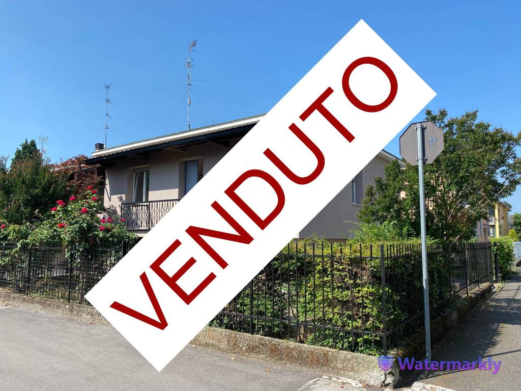 Villa a Schiera in vendita a Casalpusterlengo via Achille Grandi, 22