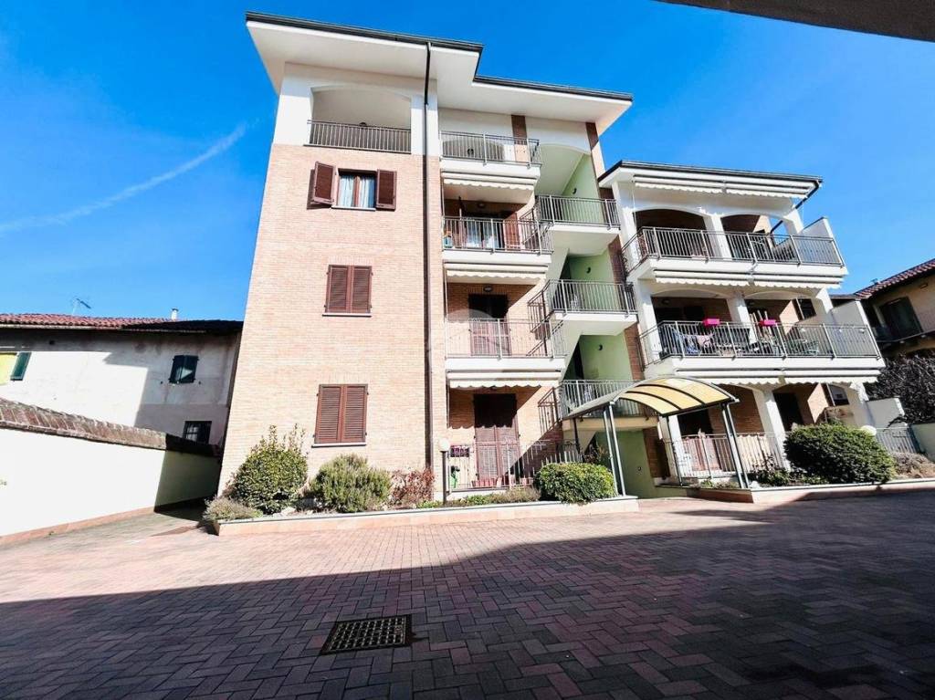 Appartamento in vendita a Carignano via c. Forneri, 8