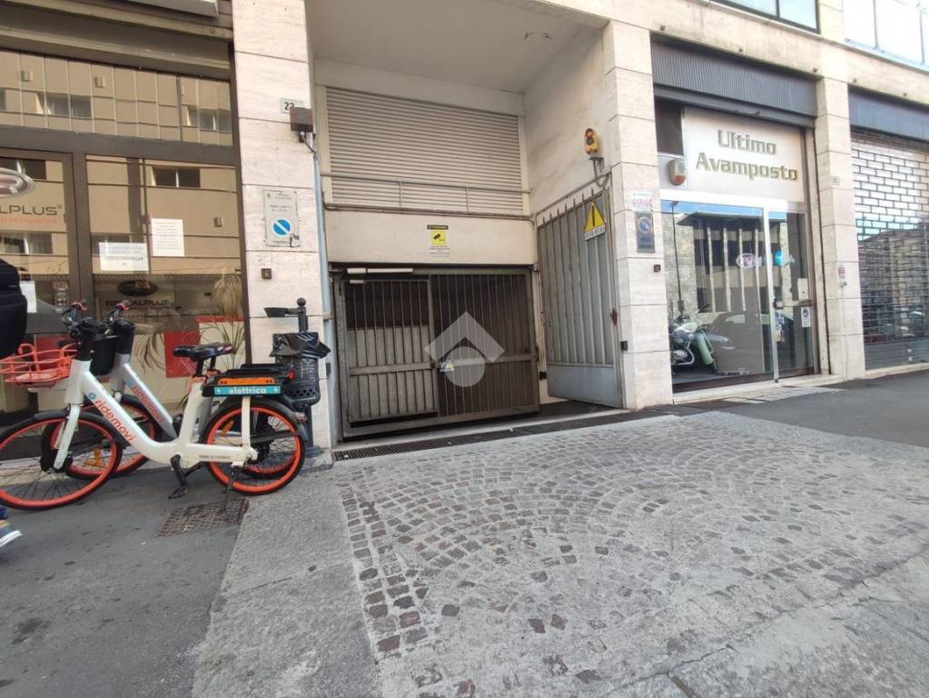 Garage in vendita a Bologna via Cesare Boldrini, 22