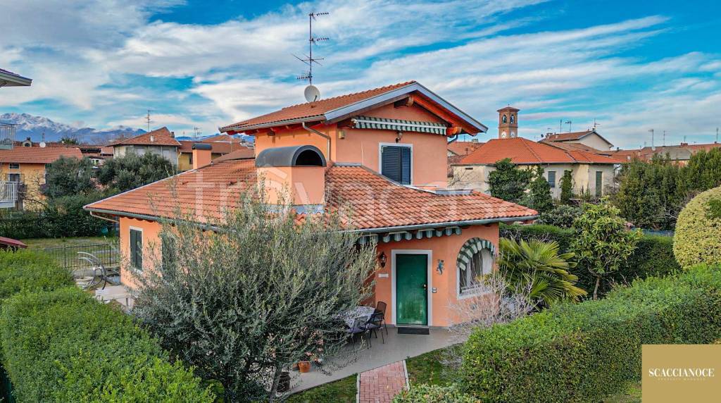 Villa in vendita a Gaglianico via Carlo Felice Trossi, 47