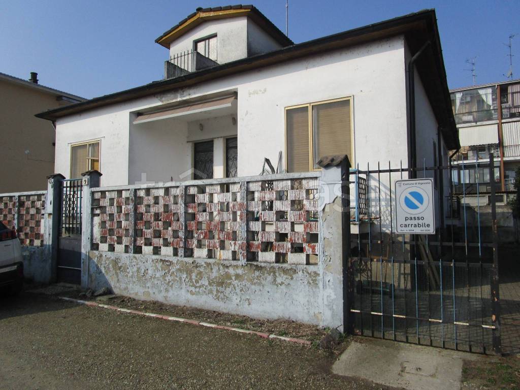 Villa in vendita a Vigevano via Moncalieri
