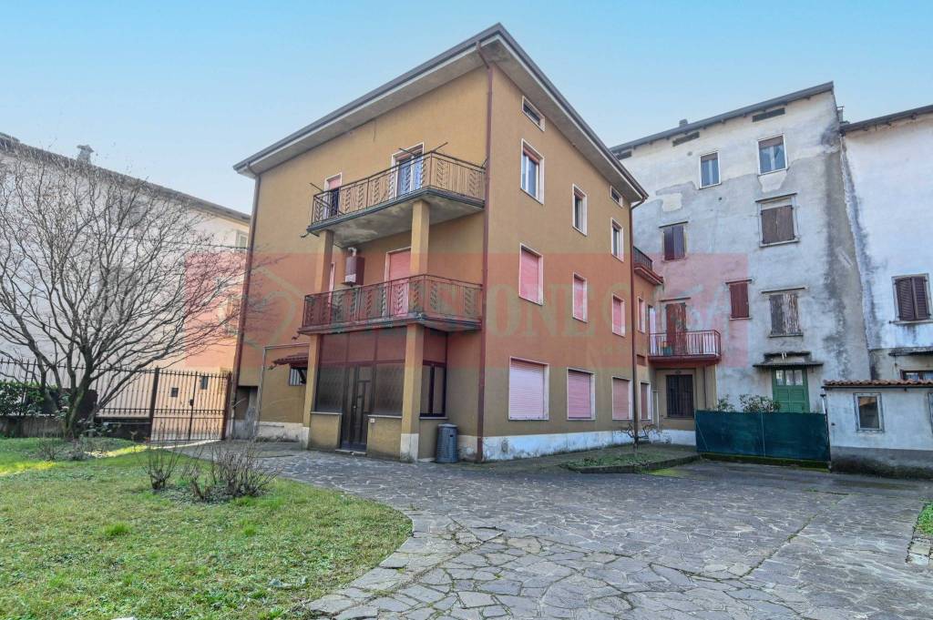 Appartamento in vendita ad Albano Sant'Alessandro via Roma, 10