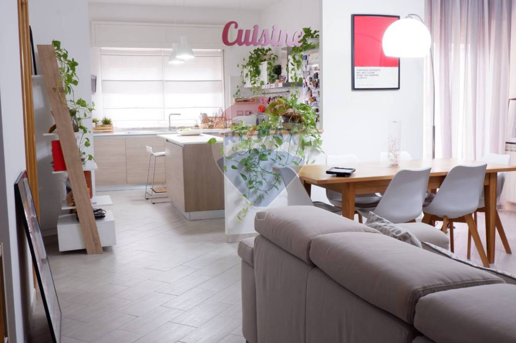 Appartamento in vendita a Caserta via Achille Berni Canani, 6