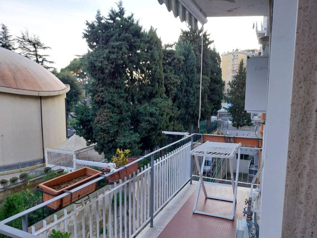 Appartamento in in vendita da privato a Napoli viale dei Pini, 37