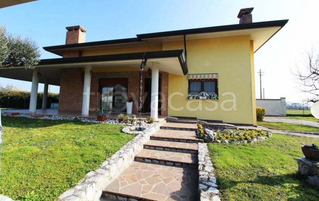 Villa in vendita a Ronchis