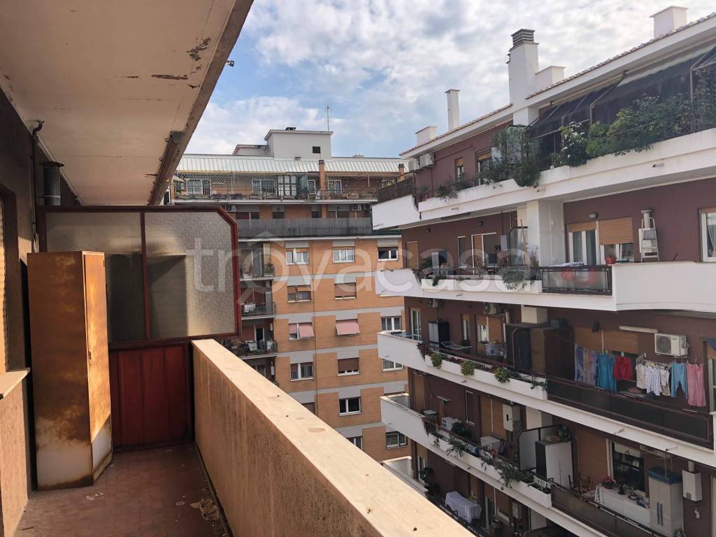 Appartamento in vendita a Roma via Francesco Antonio Pigafetta, 32