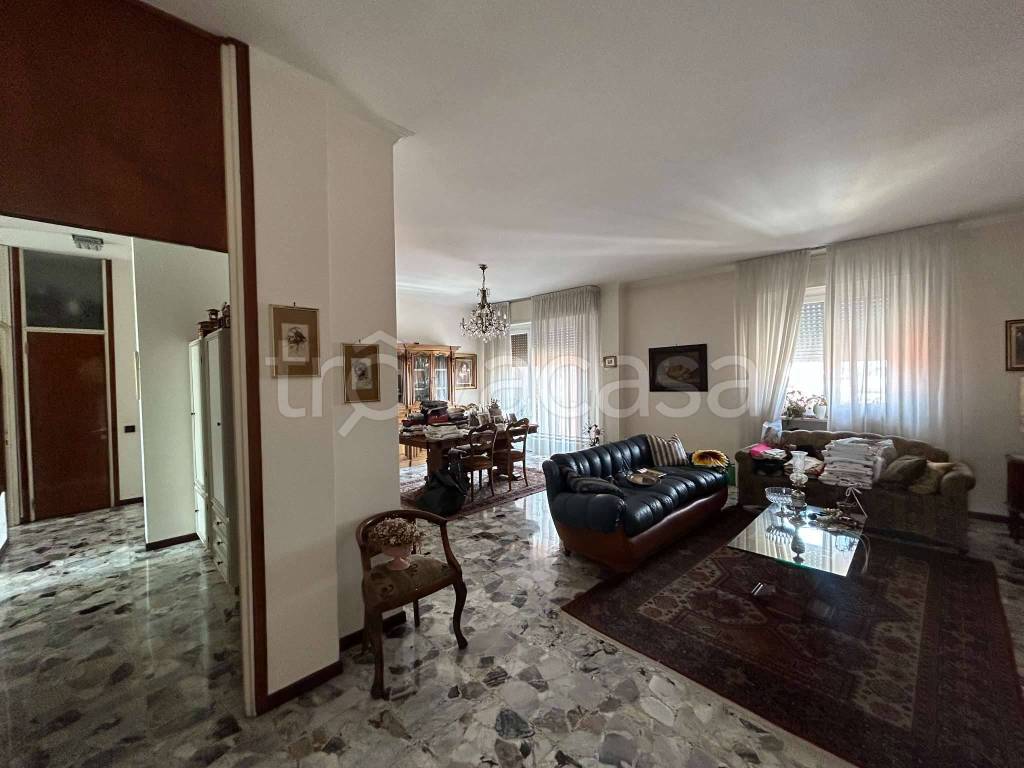 Appartamento in vendita a Novara via Piave