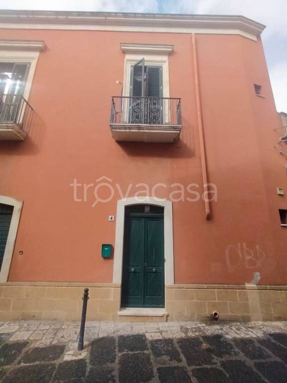 Appartamento in affitto a Brindisi via Lupo Protospata, 4