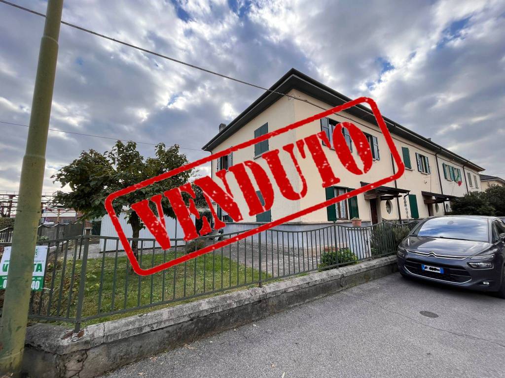 Villa a Schiera in vendita a Dalmine via m. Garbagni, 17