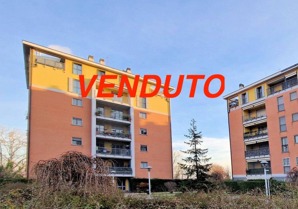 Appartamento in vendita a Buccinasco via Guido Rossa