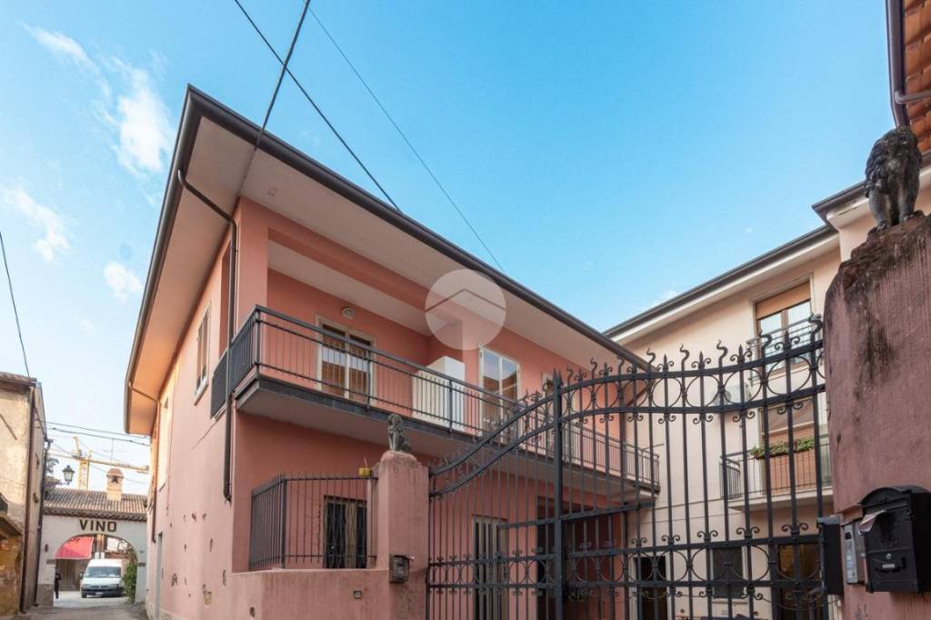 Casa Indipendente in vendita a Pescantina via Ponte, 48