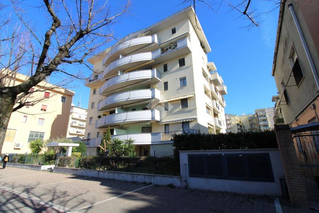 Appartamento in vendita a Pescara viale Gabriele d'Annunzio, 167