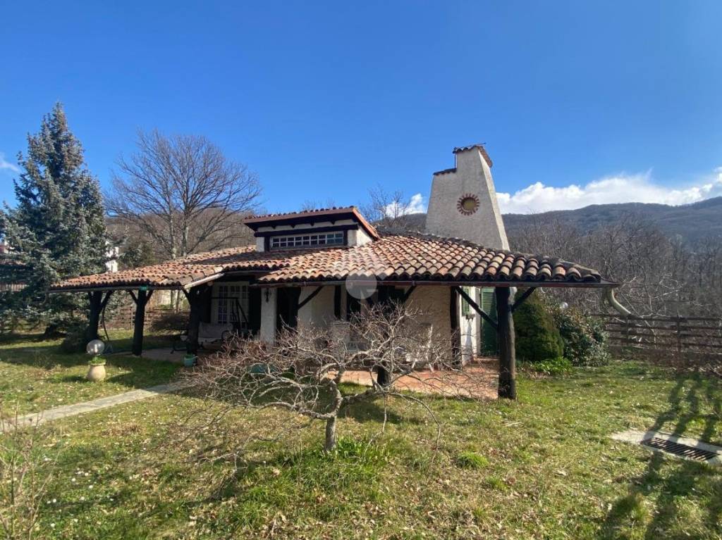 Villa in vendita a Torriglia località Cugne, 14