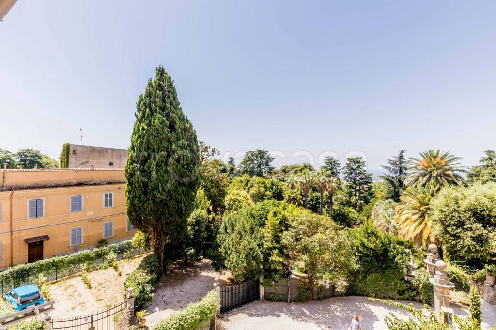 Appartamento in vendita ad Albano Laziale borgo Garibaldi, 58